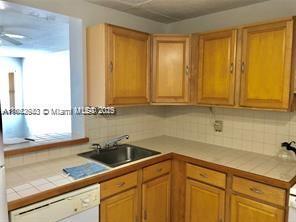 Building Photo - 401 Golden Isles Dr