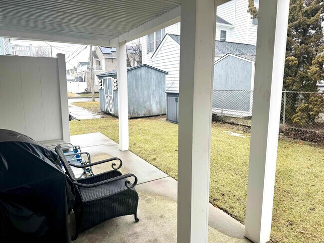 Building Photo - 117 N Wilson Ave