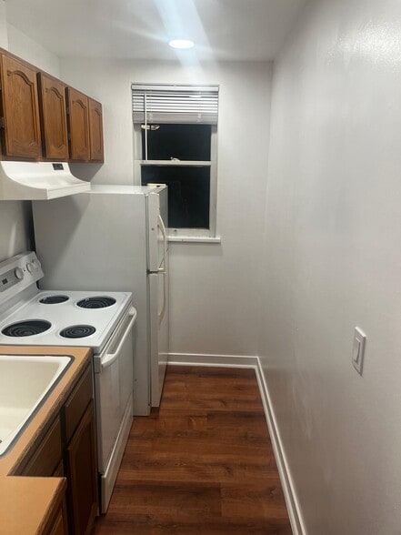 Building Photo - 322 Avenue A