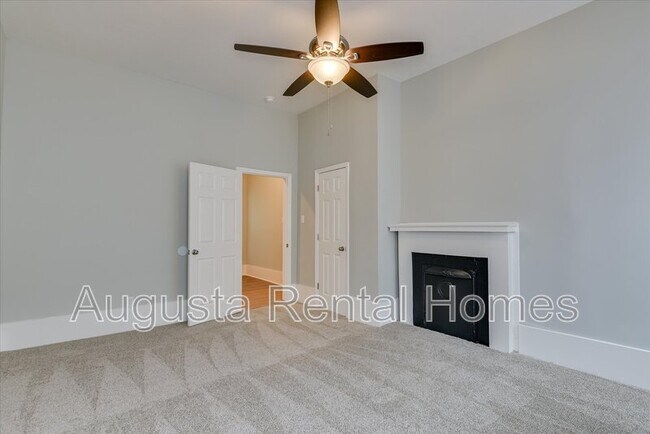 Building Photo - 2349 Wrightsboro Rd