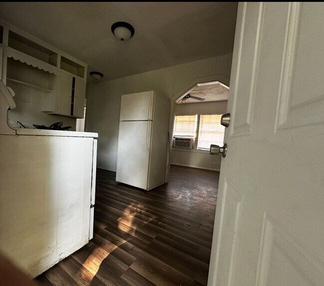 Building Photo - 3 bedroom/1 bathroom House In Copperas Cove