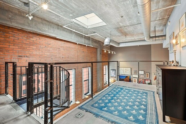 Building Photo - 250 Park Ave