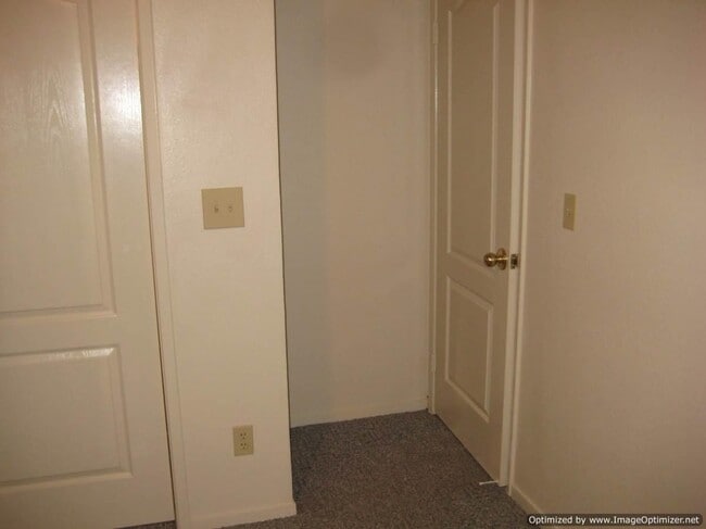 Building Photo - 1826 E Shea Dr