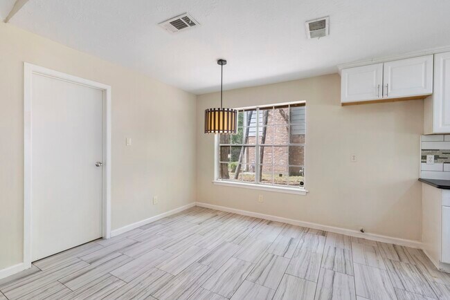 Building Photo - 12106 Gray Oak Pl