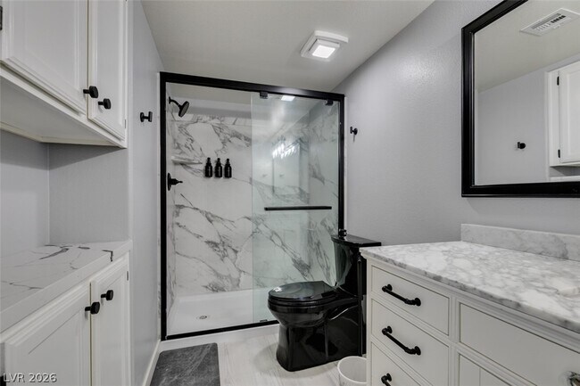 Building Photo - 7255 W Sunset Rd