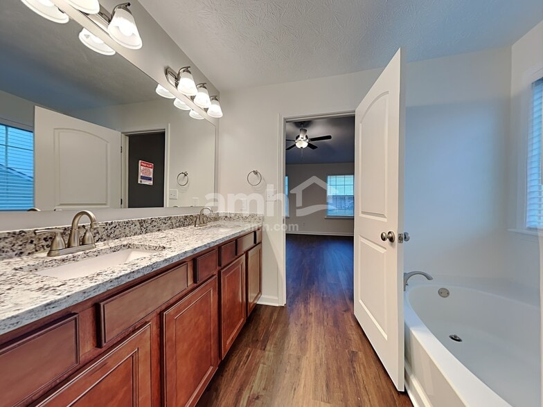 Building Photo - 3359 Firethorn Drive