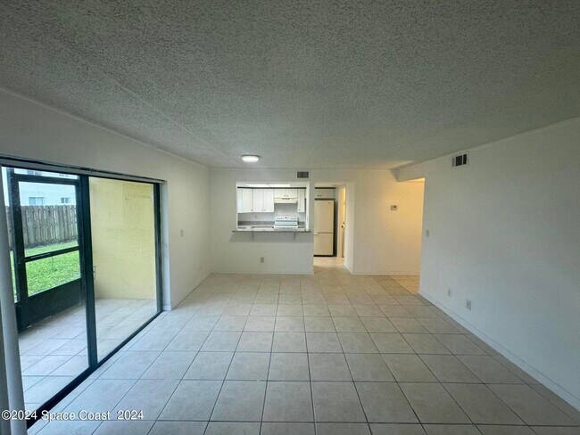Building Photo - 592 N Wickham Rd
