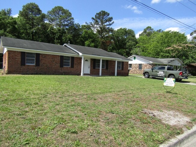 Building Photo - 121 Glenn Bryant Rd