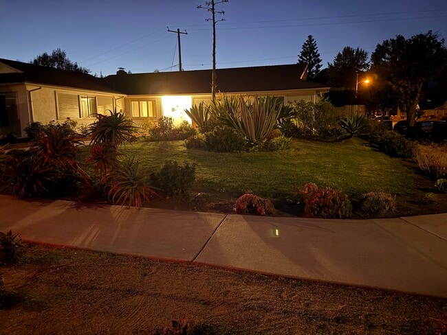 Building Photo - 6204 Avenida Ganso