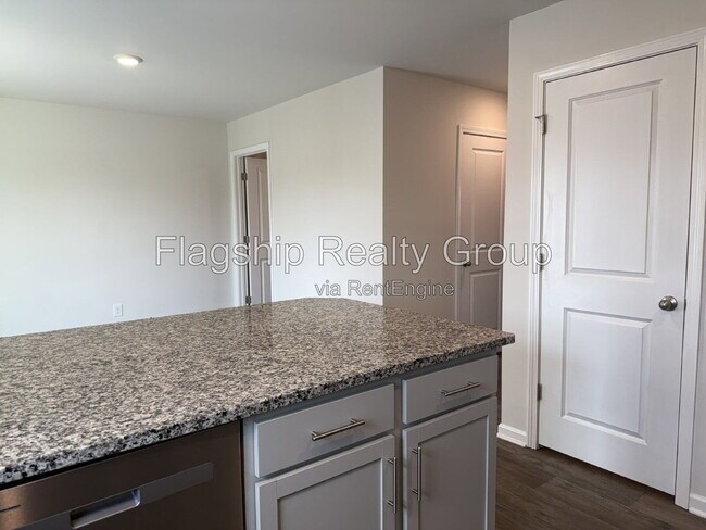 Building Photo - 4109 Laurel Rdg Dr