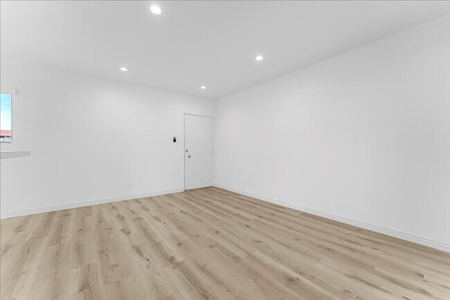 Building Photo - 12770 Pacific Ave