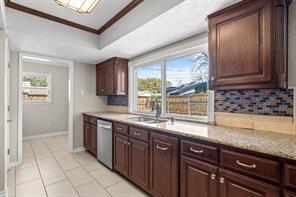 Building Photo - 5025 Clover Valley Dr