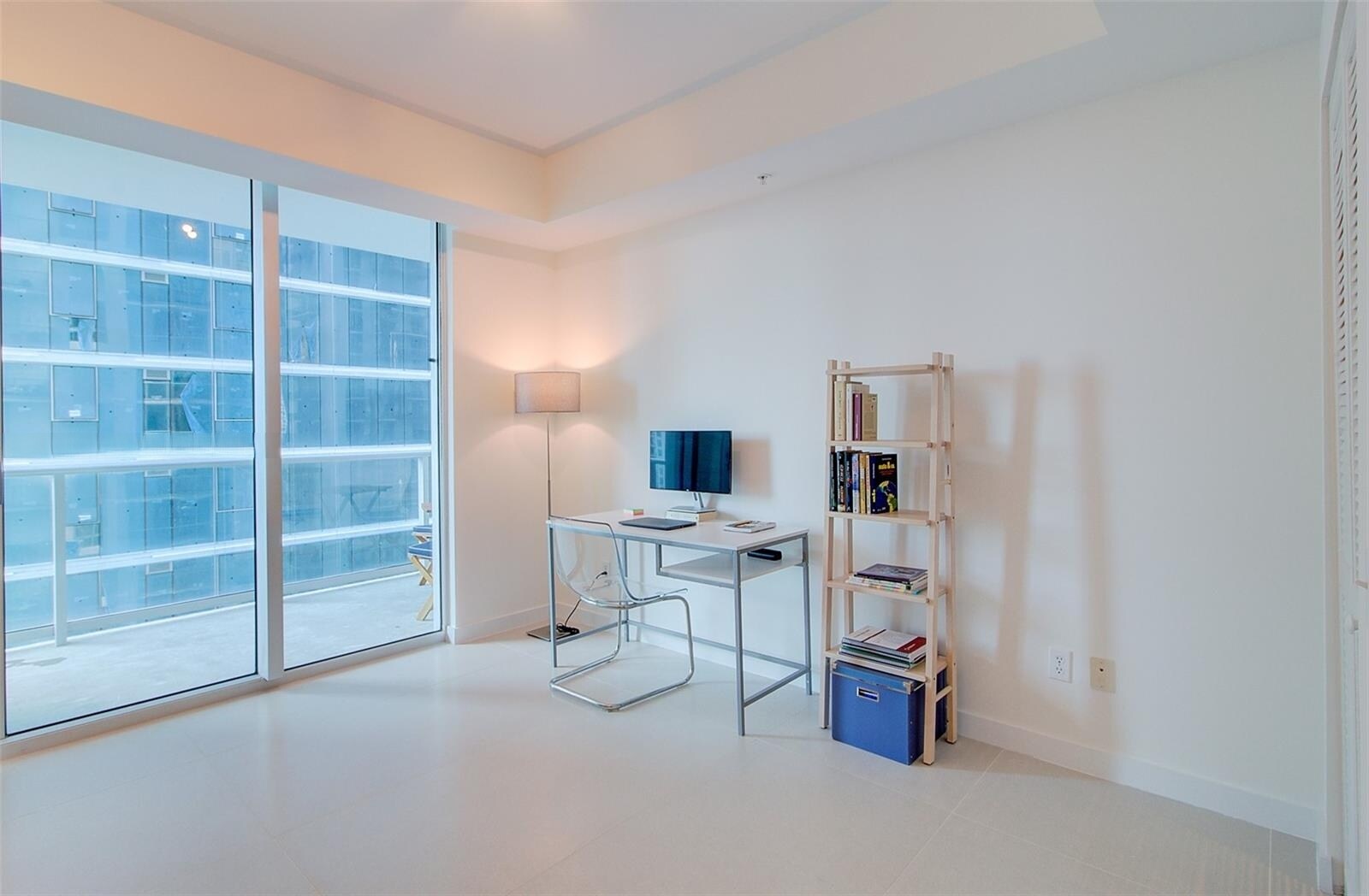 Building Photo - 300 S Biscayne Blvd