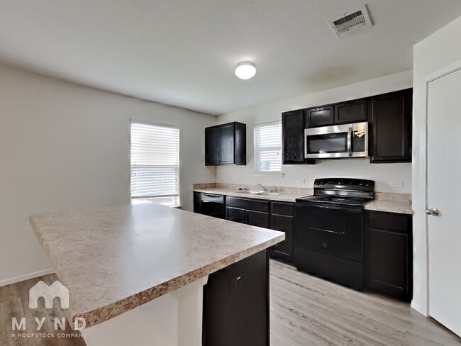 Building Photo - 9405 Apple Ridge Ln