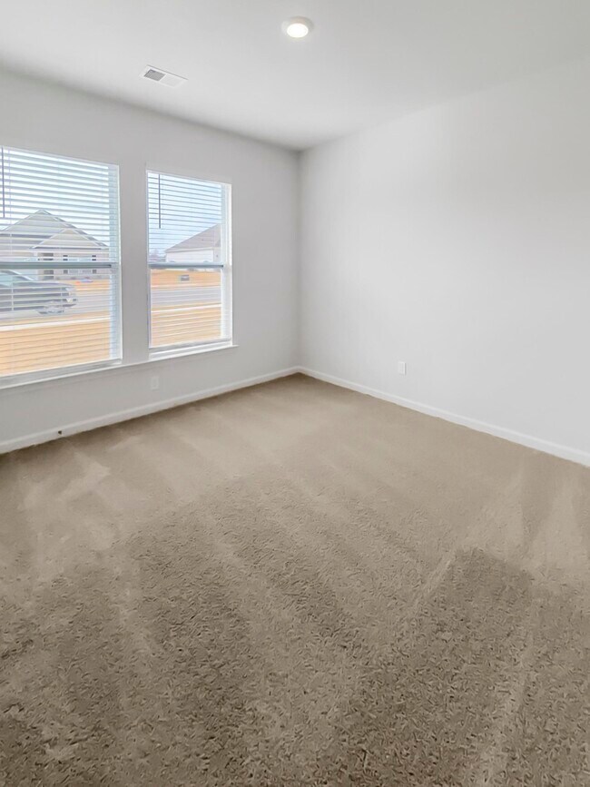 Building Photo - 275 Kipling Dr