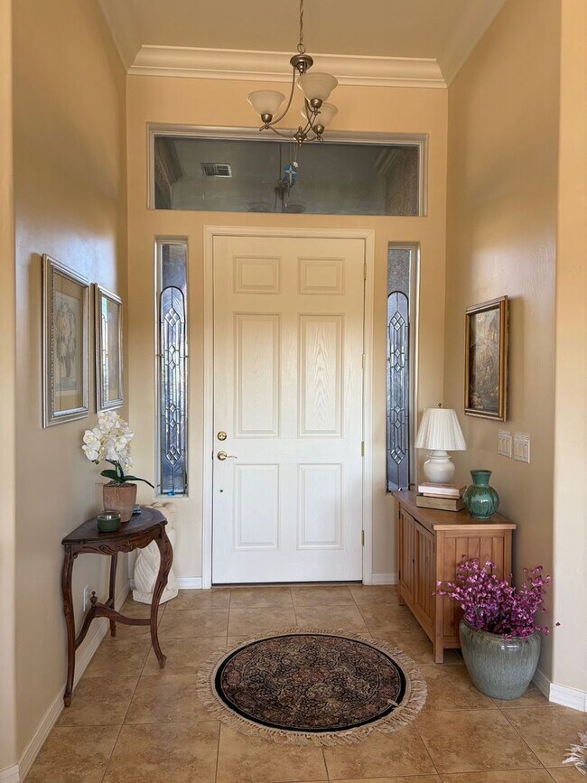 Building Photo - FULLY FURNISHED LUXURY HOME ON GOLF COURSE