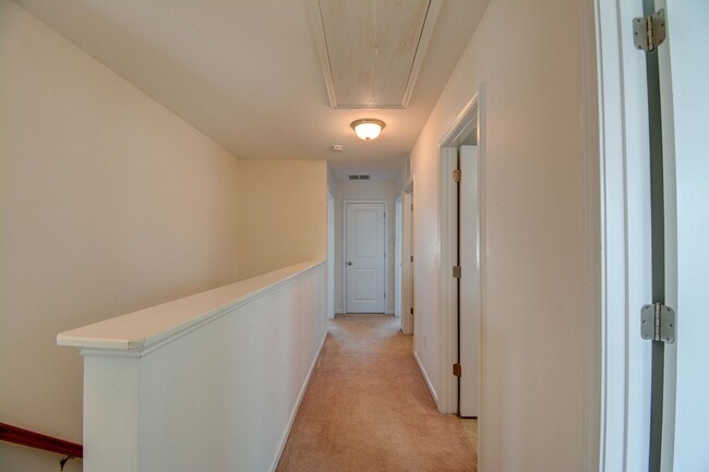 Building Photo - **Move In by October 8th 2025 and Receive ...