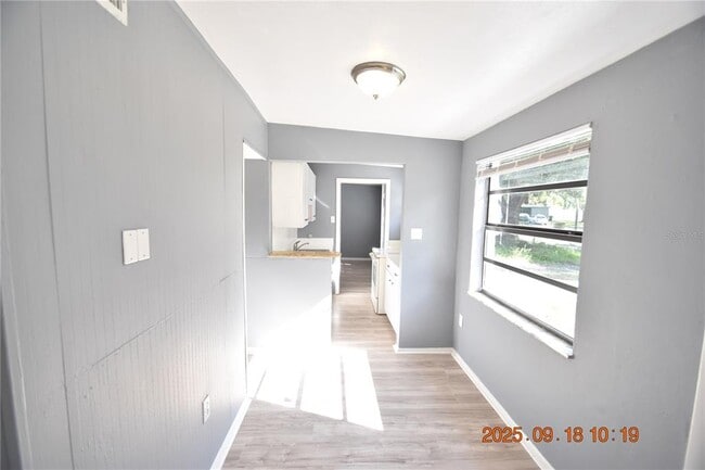 Building Photo - 9432 84th St