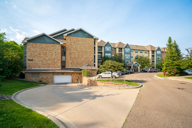 Building Photo - Maple Village Apartments