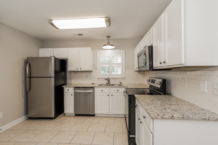 Building Photo - 525 Danfield Dr