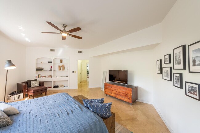 Building Photo - 6205 St