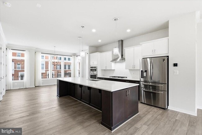 Building Photo - 23551 Buckland Farm Terrace