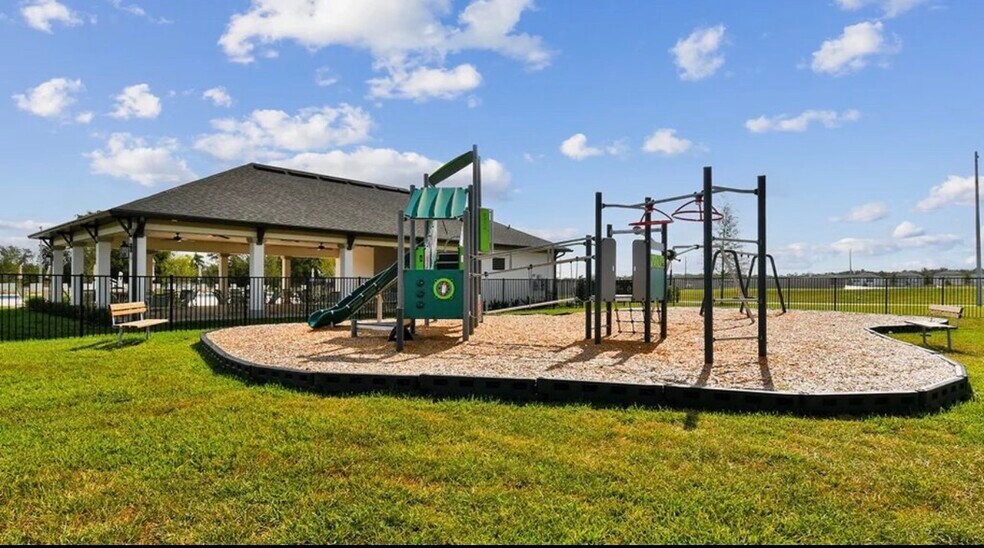 Building Photo - 12480 Hilltop Farms Dr