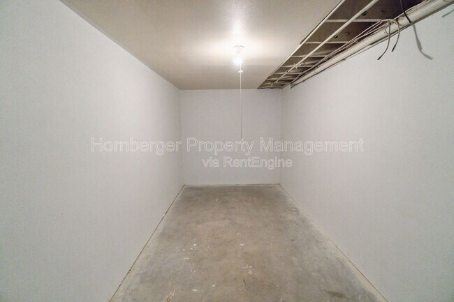 Building Photo - 7024 N Wiscomb St