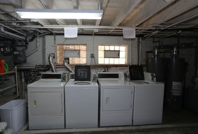 Building Photo - 1473 W Erie St