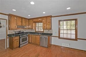 Building Photo - 1038 Seven Springs Cir NE