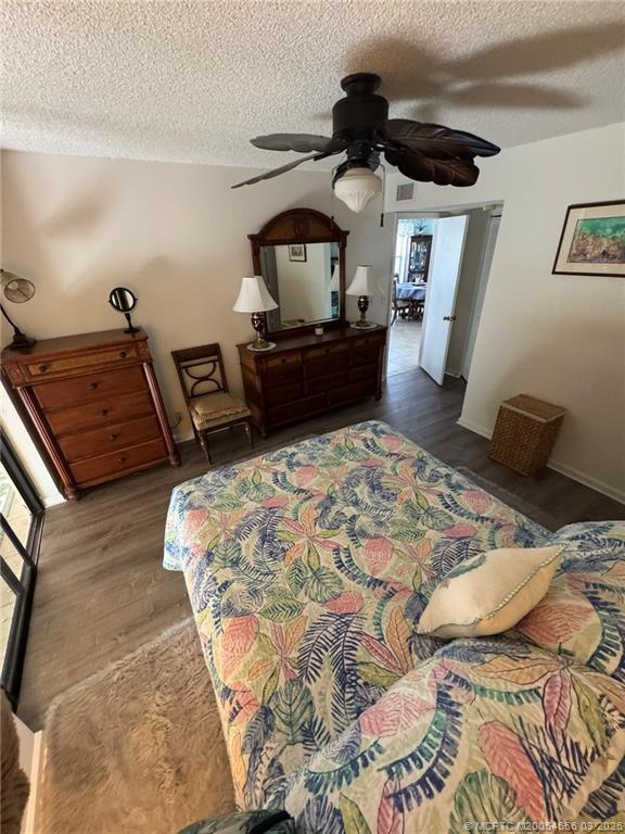 Building Photo - 811 SW South River Dr