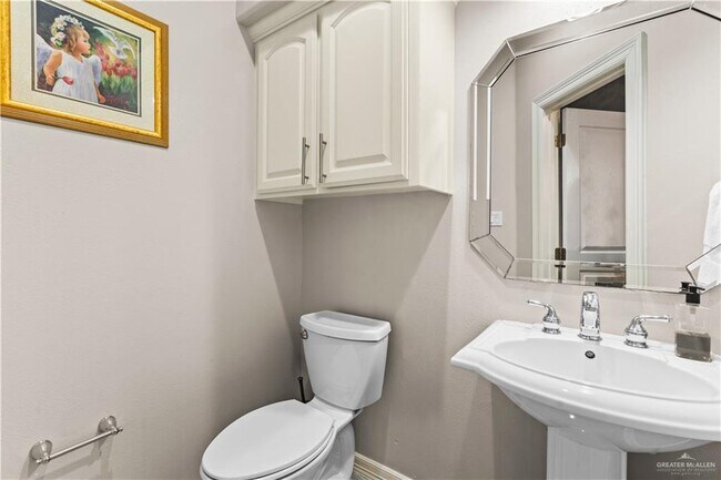 Building Photo - 27 Los Lagos Dr