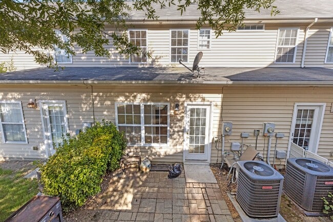 Building Photo - 2713 Grain Mill Ln