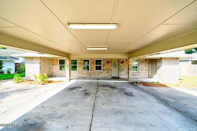 Building Photo - Woodlawn is one of the area's most sought after communities