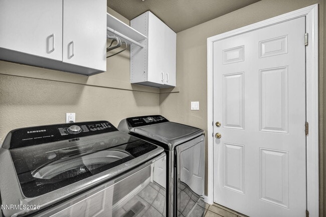 Building Photo - 5045 Pradera St