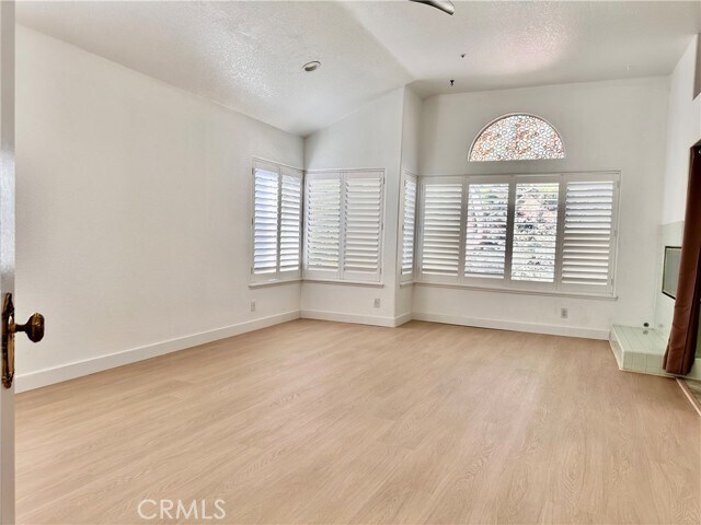 Building Photo - 1000 Calle Allegre