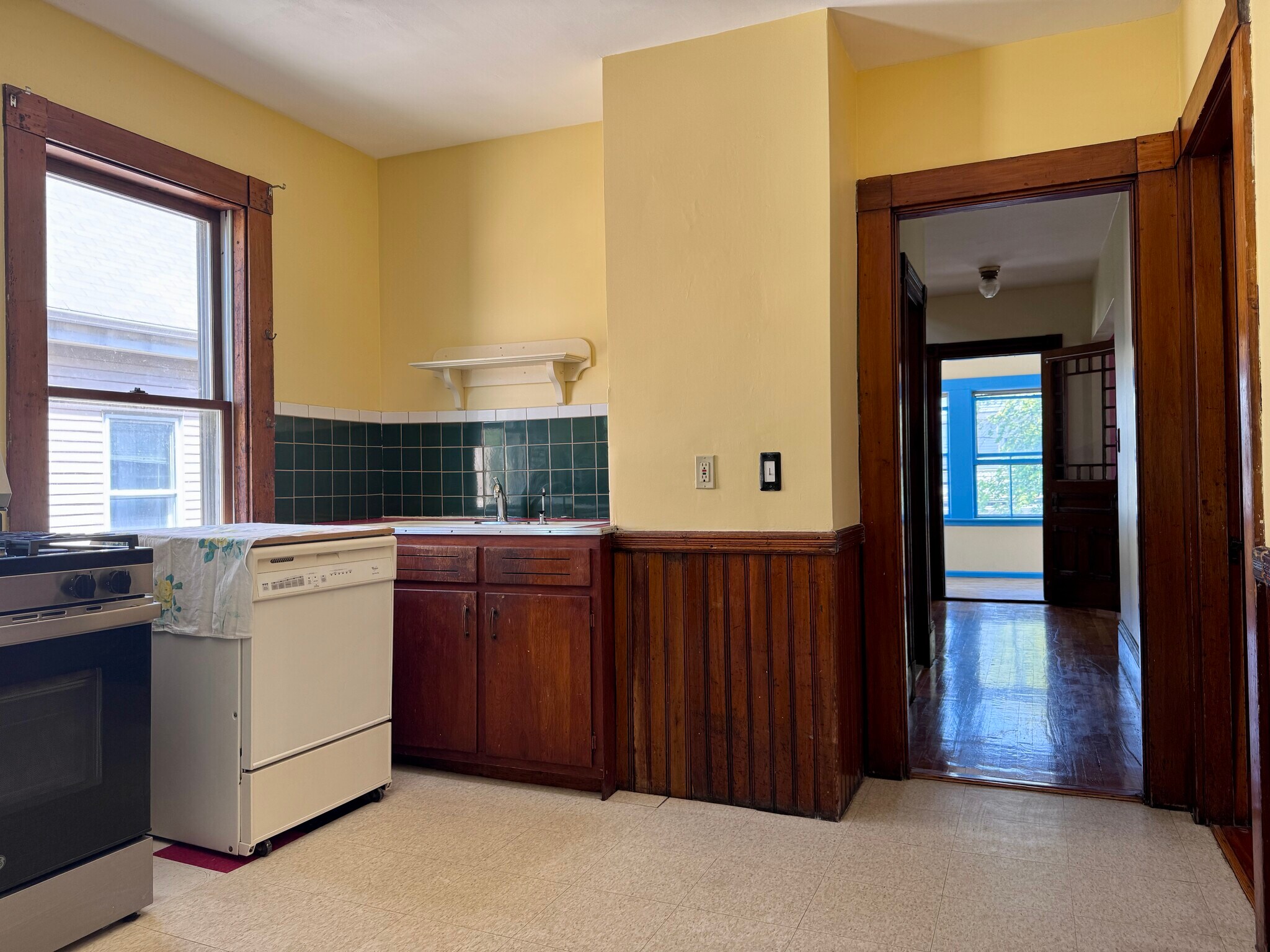 Kitchen - 104 Hancock St