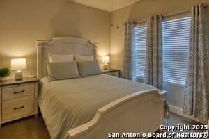 Building Photo - 1247 Green Hill Dr