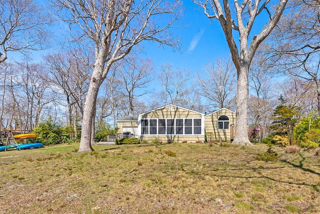 Building Photo - 37 Noyack Harbor Rd