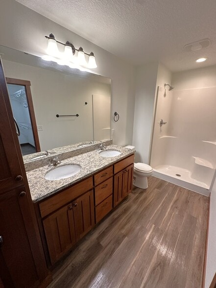 Building Photo - 1726 Aspen Ct