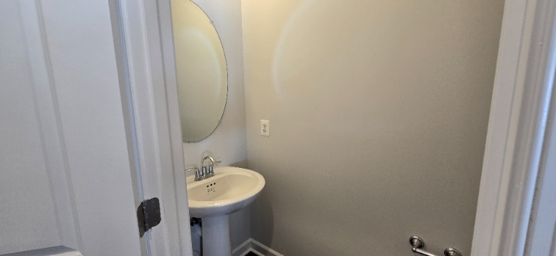 Building Photo - 8104 Side Spg Ter