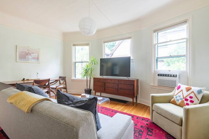 Building Photo - 1320 SE 28th Ave