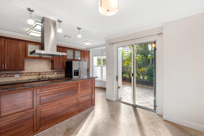 Building Photo - 774 Seaview Dr