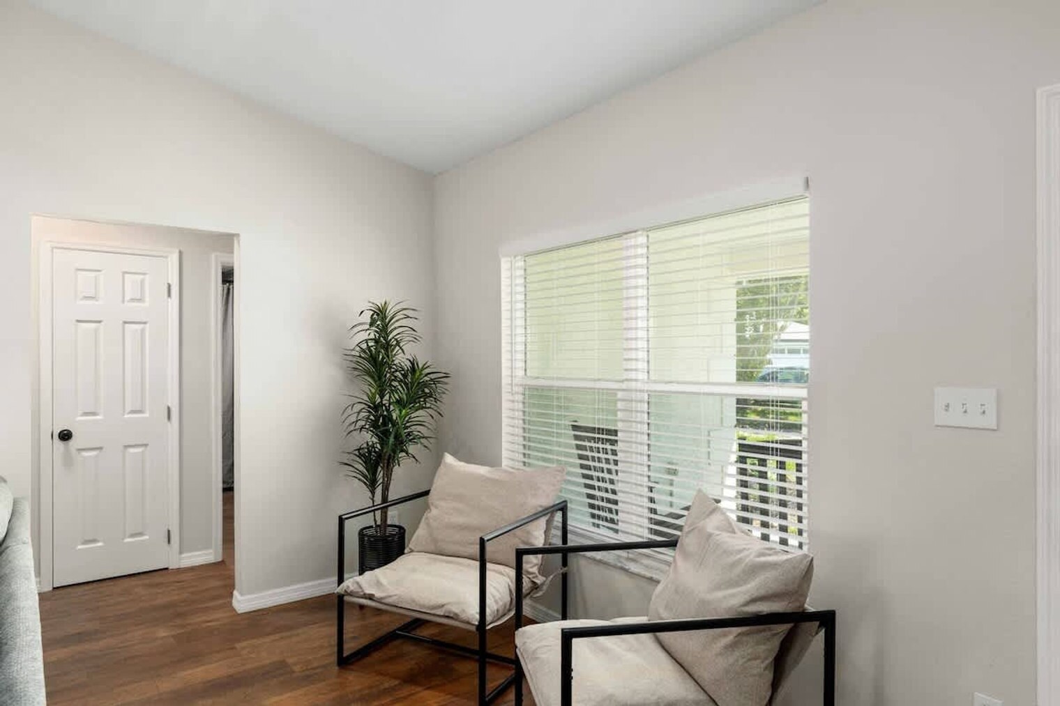 Building Photo - 1941 Tidewater Ct