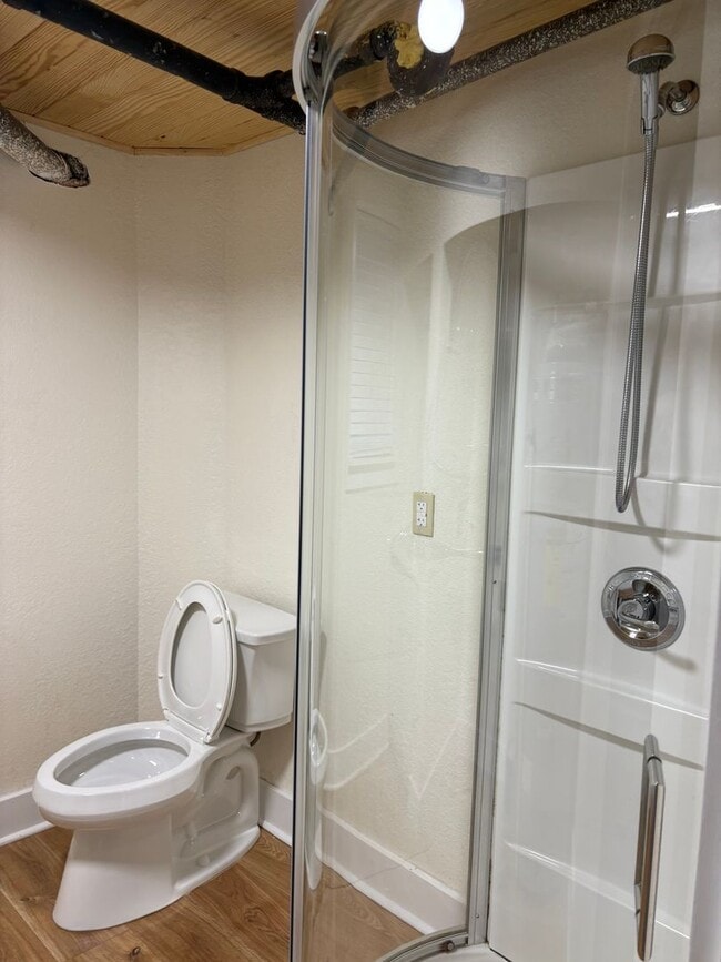 Building Photo - 4 Bedroom 3 Bath Home in Kill Devil Hills Available for Yearly Lease