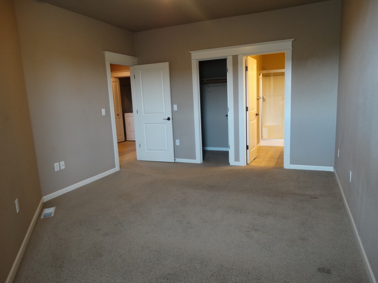 Building Photo - 3640 Summerlinn Dr