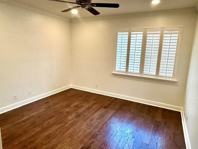 Building Photo - 2024 Foxtail View Ct