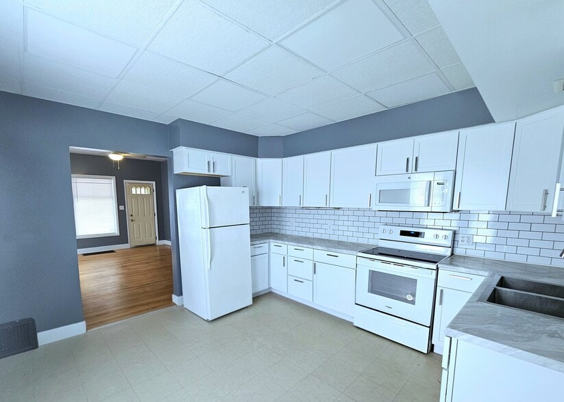 Main Level- Kitchen - 169 East Ave N