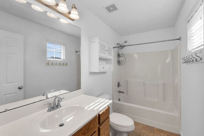 Building Photo - Goshen- 3bed 2.5 bath home ready for the summer cookouts