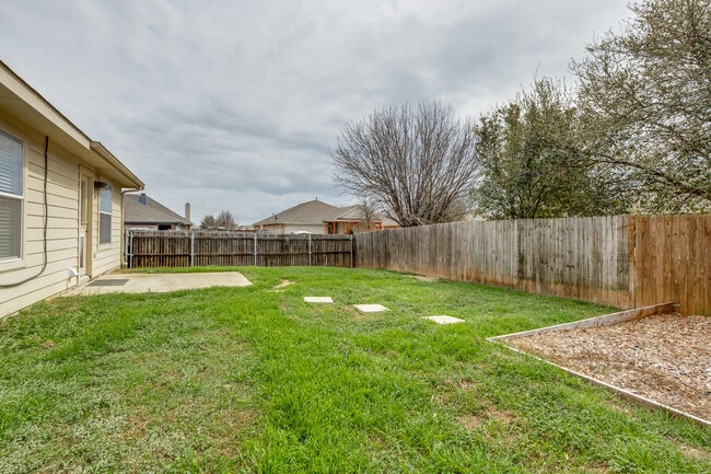 Building Photo - 1201 Roping Reins Way